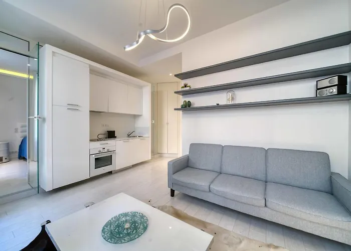 شقة Ref 1490 - Le Suquet - For Rent *